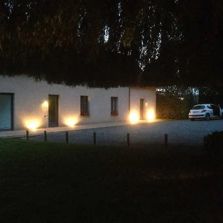 La Tour Des Plantes Guest house