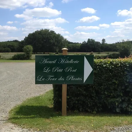 La Tour Des Plantes Guest house *